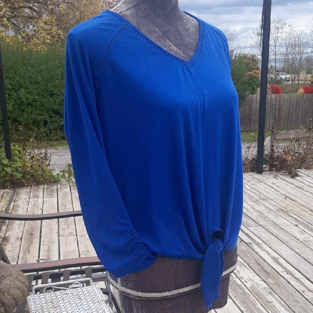 STUDIO๐SO PRETTY Cobalt Blue EUC Tie-Front Long Sleeve Top Sz L - Picture 5 of 9